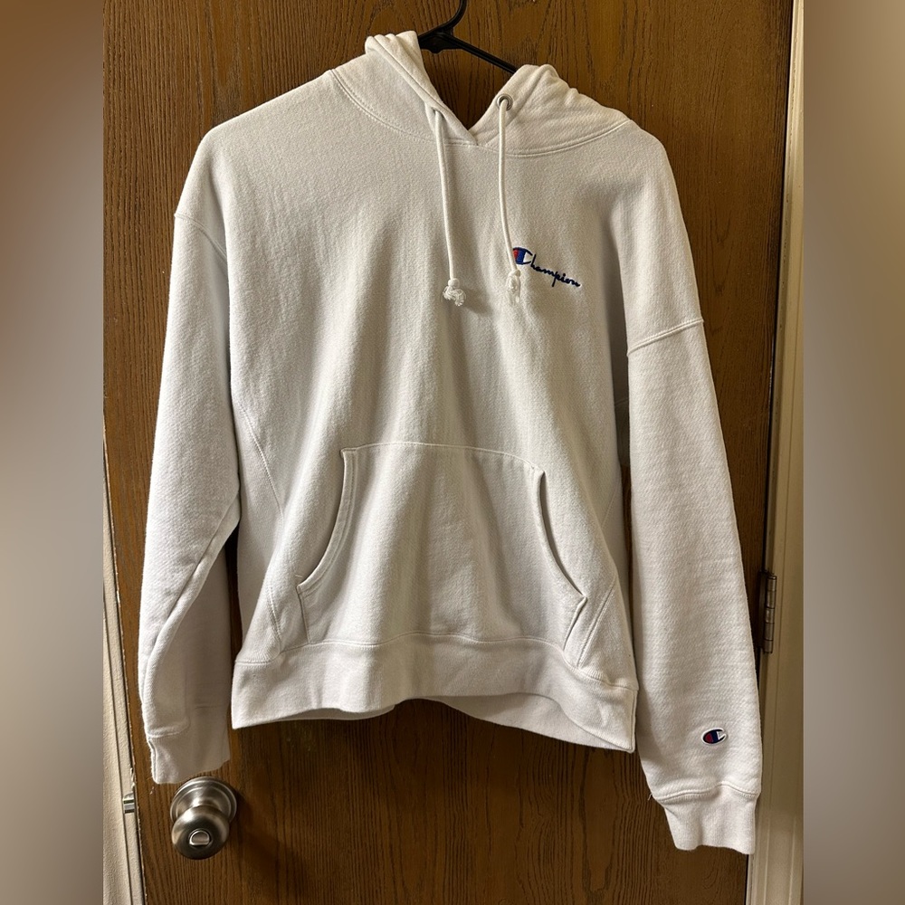barely worn champion white hoodie!!